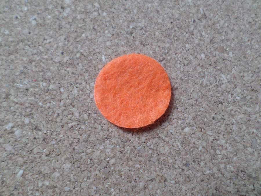 30 x Felt Circles - 20mm - Orange 