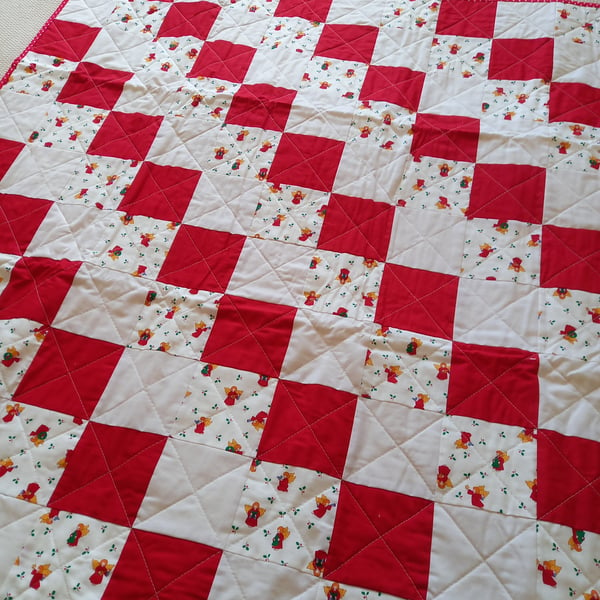 Xmas patchwork baby quilt