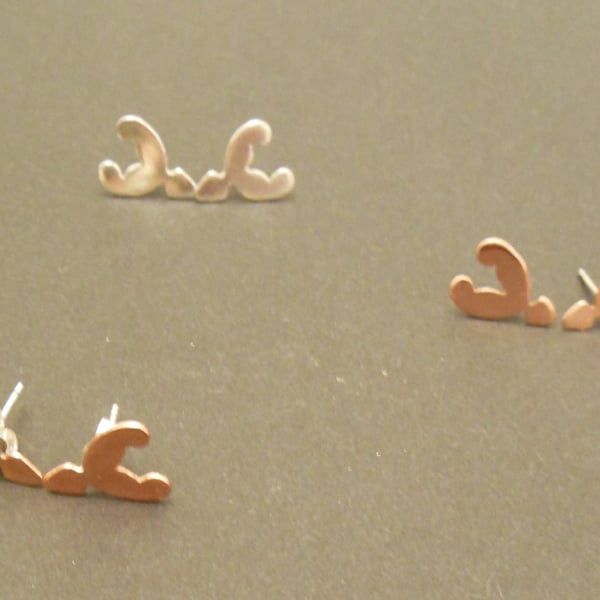 Stag head stud earrings in copper