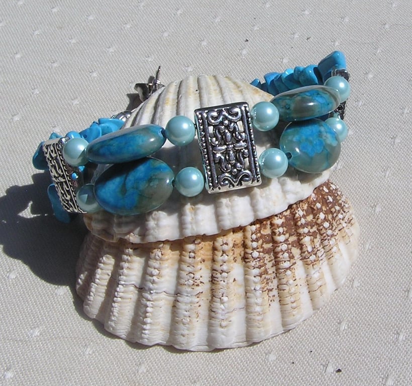 Blue Agate, Howlite & Shell Pearl Chunky Gemstone Crystal Bracelet "Cassia"
