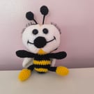 Crochet bee