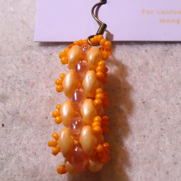 Brickwork-pattern bead earrings (customisable)