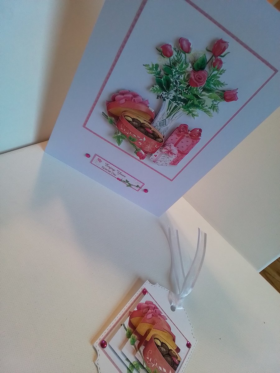 Special day card and gift tag set. Decoupage card. Birthday card. Ref 146