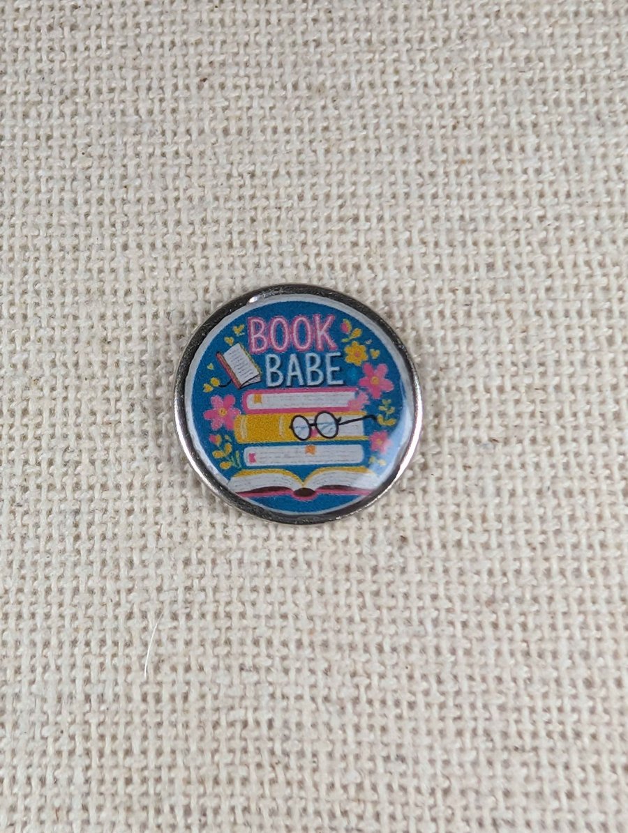 Book Babe - Book Lover Badge - Large Resin Topped Pin Badge 
