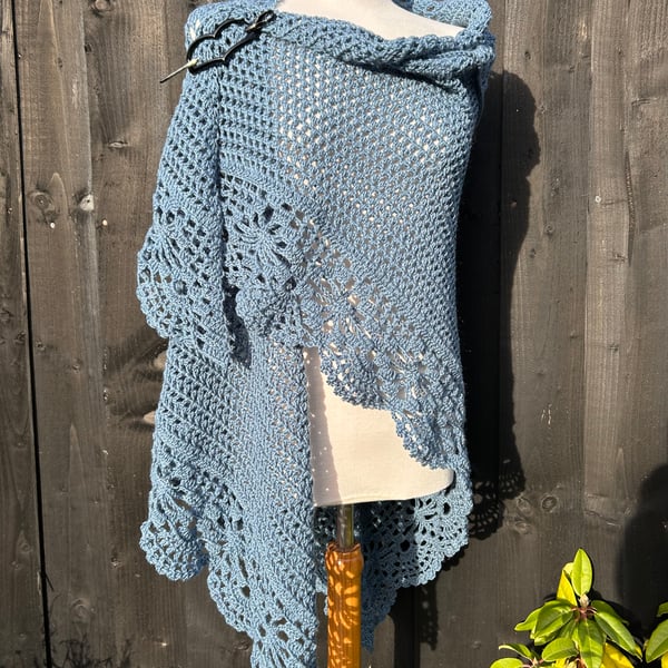 Blue grey alpaca rich lace triangle draping shawl 