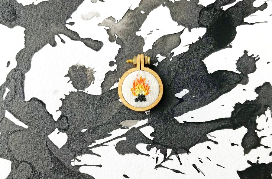 Camp fire mini hoop brooch with hand embroidered illustration 