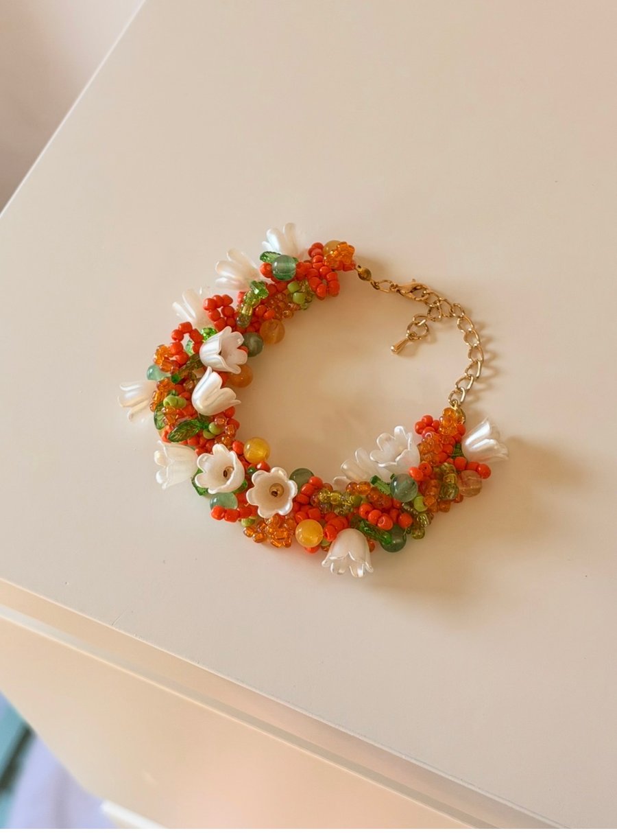 Beaded flower bracelet
