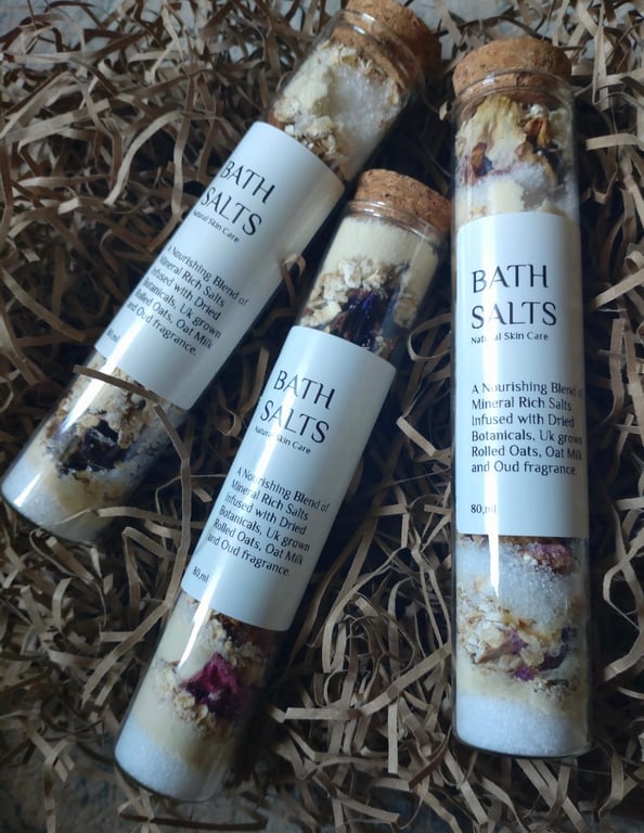 Bath Salts Test Tube, 80ml, Dried Botanicals, Rolled Oats and Oud Fragrance.