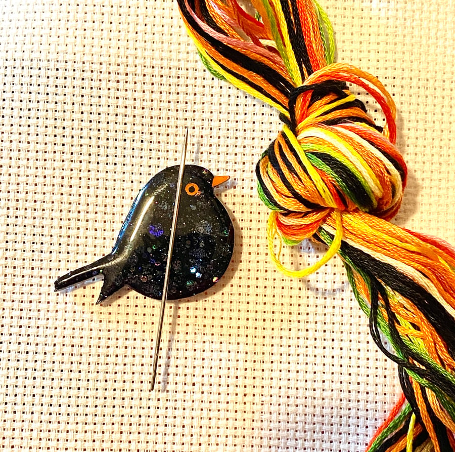 Blackbird needle minder, needle minder, blackbird gifts, cross stitch gift, 