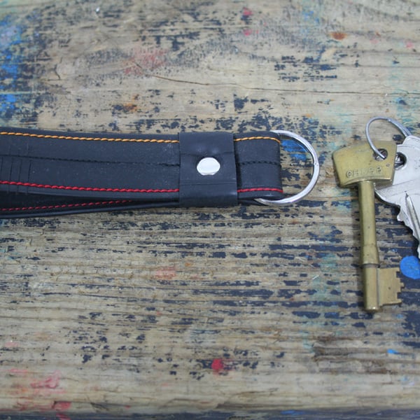 Recycled bicycle inner tube keyring