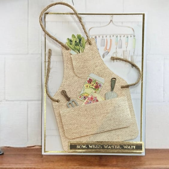Blank Gardener’s Apron Card suitable for Birthday,Retirement or Thank You.