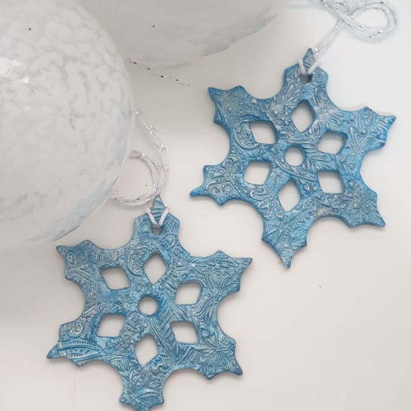 2 Snowflake Christmas tree decorations made of clay - blue and silver 