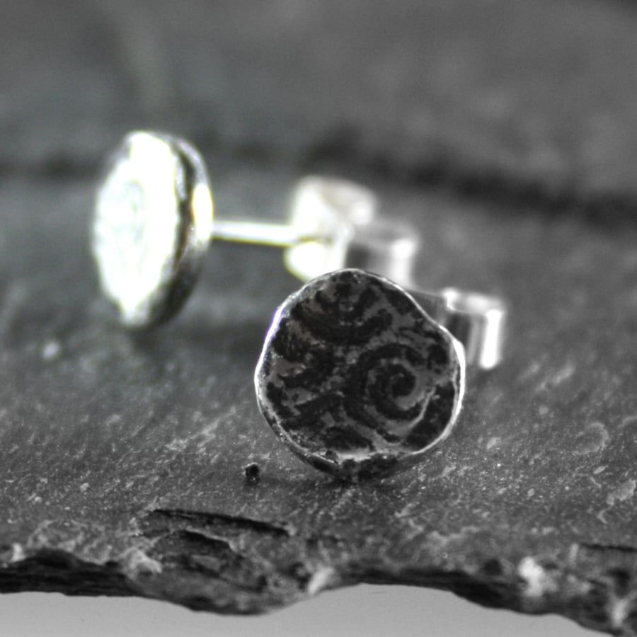 Small sterling silver irregular patterned stud earrings 