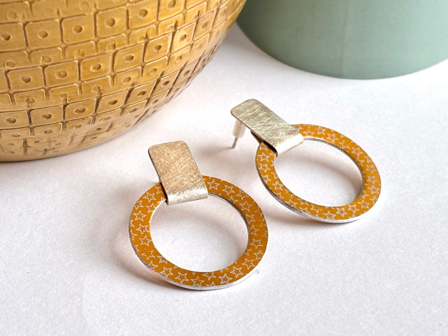 Colour pop circle studs yellow