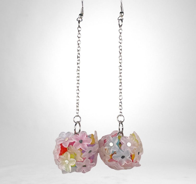 BLOSSOM LUCITE EARRINGS different lengths silver plated chain