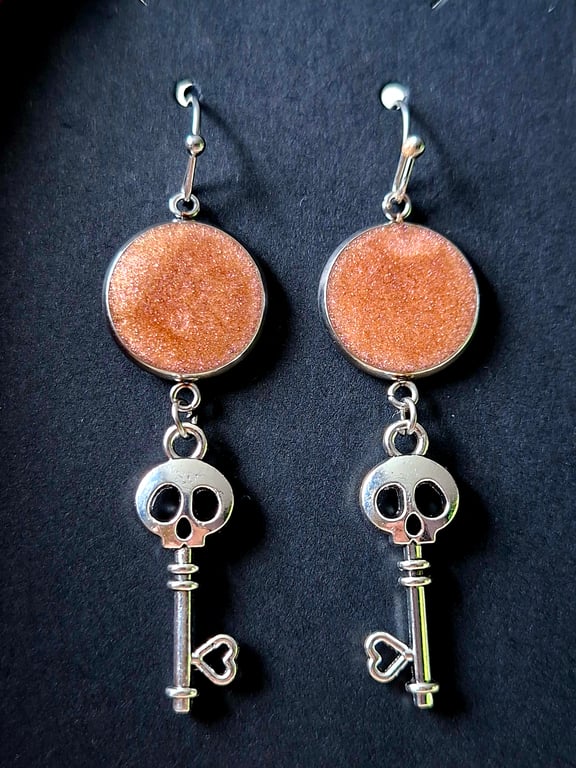 Gothic skull dangle earrings alternative punk emo