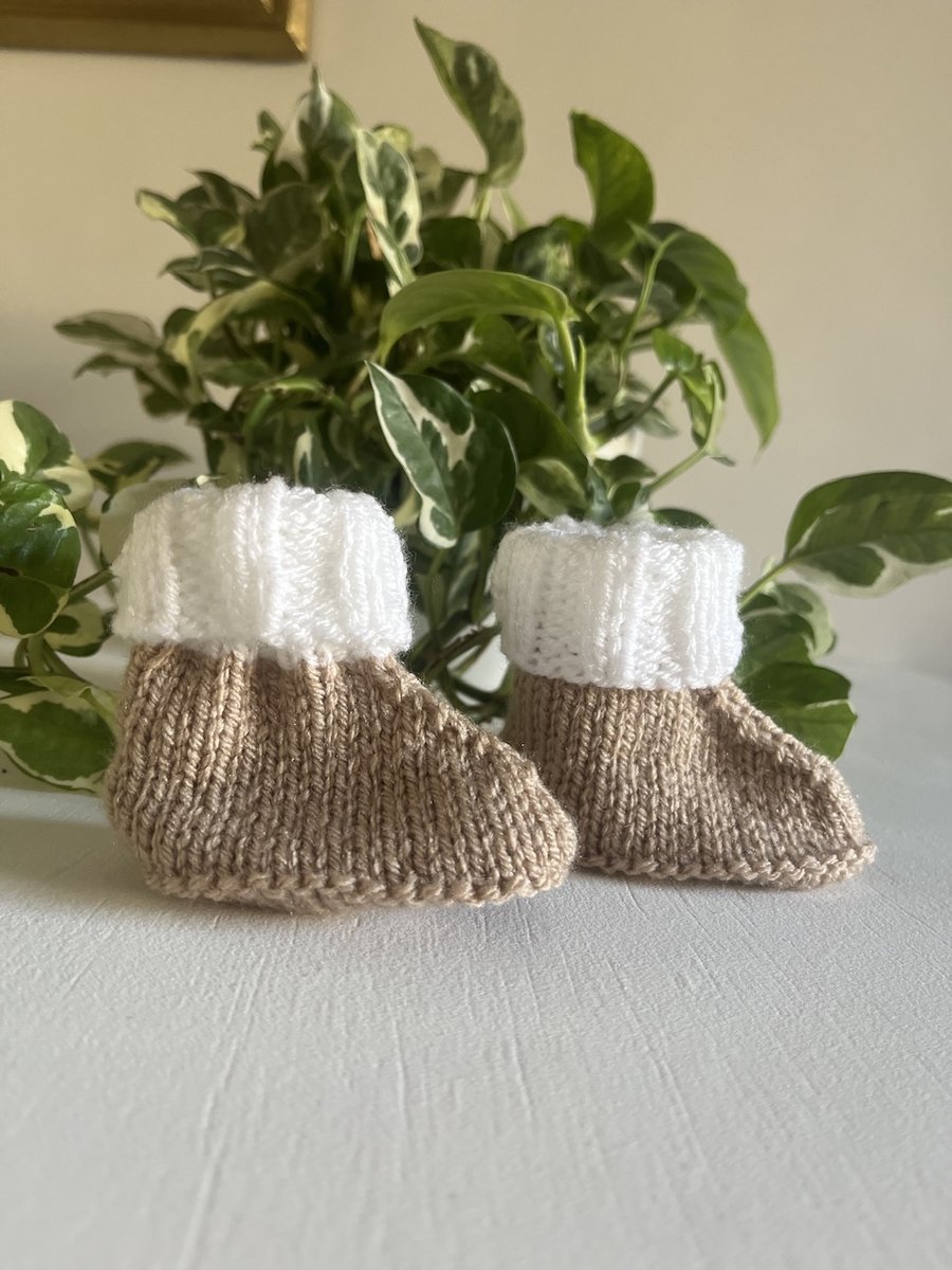 0-3 months hand knitted light brown baby booties