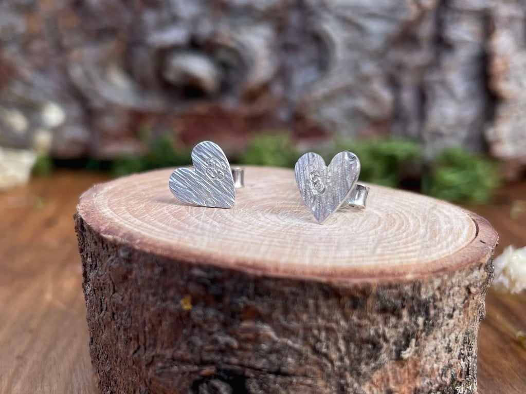 NEW Silver Tree Bark Heart Stud Earrings
