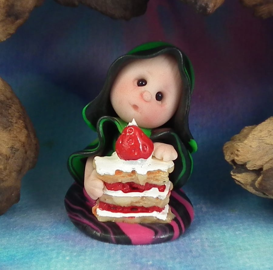 Tiny Garden Party Gnome 'Noleen' with cream cake OOAK Sculpt Ann Galvin