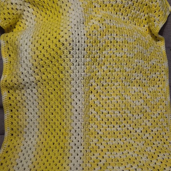 Yellow crochet blanket 
