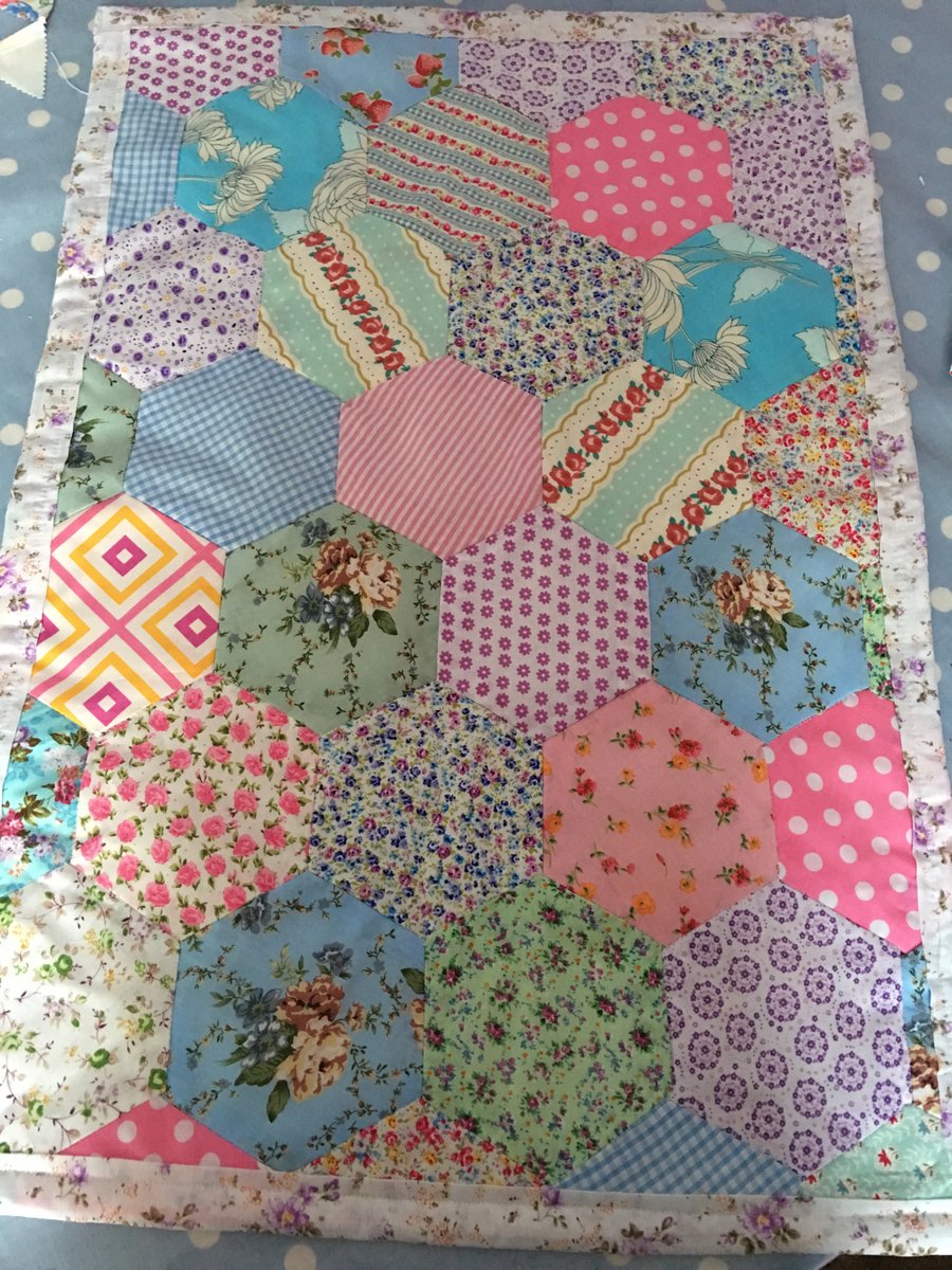 Hexagon  quilt,bedspread,cot blanket in Cotton  fabrics and cream fleece
