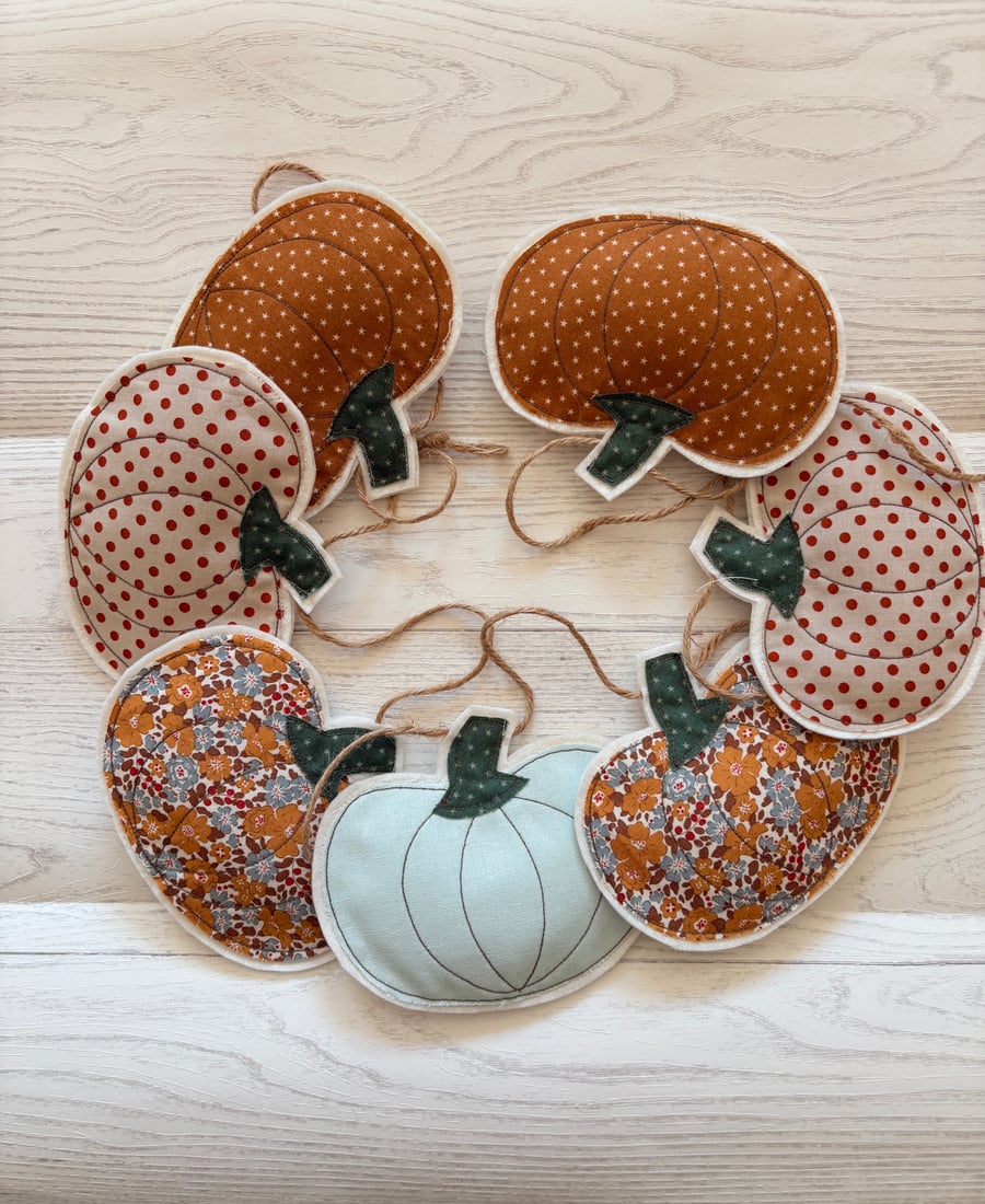 Pumpkin Garland 