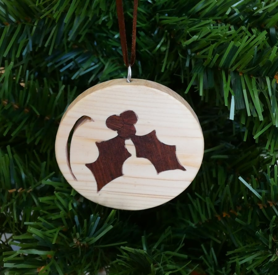 Wooden Circle Christmas Tree Decoration with Holly Insert