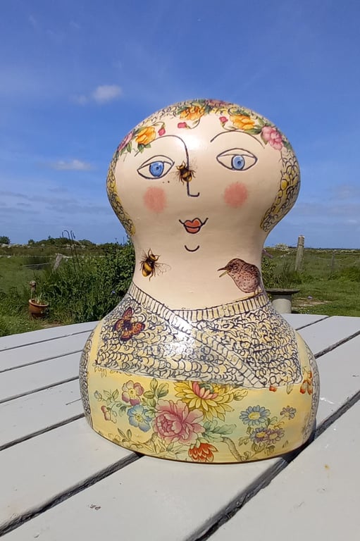 Figurative ceramic vase