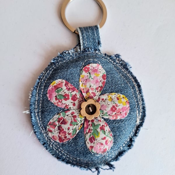 Denim flower keyring - pink