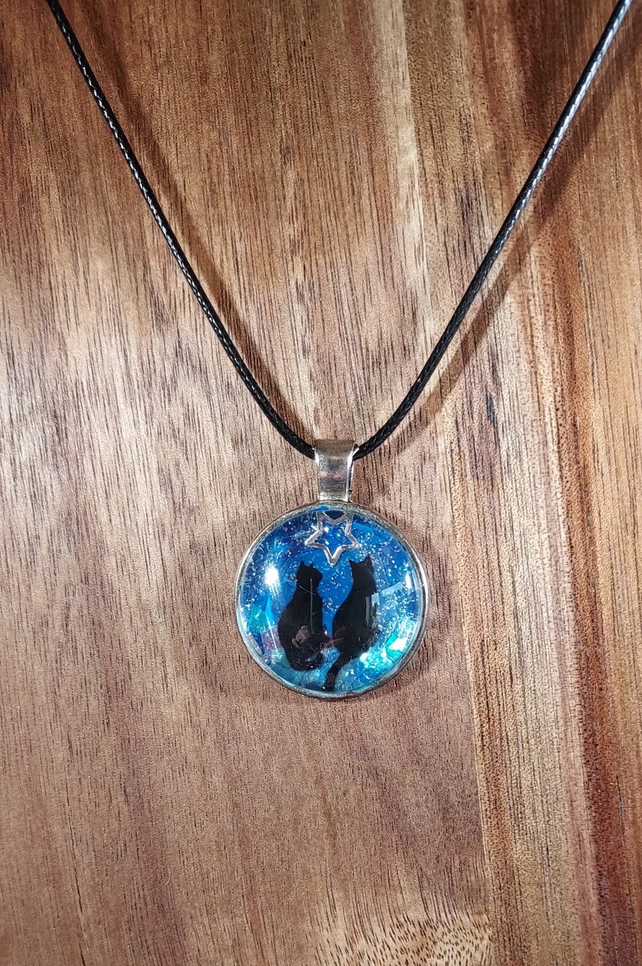 Pendant Necklace with Stargazing Cats