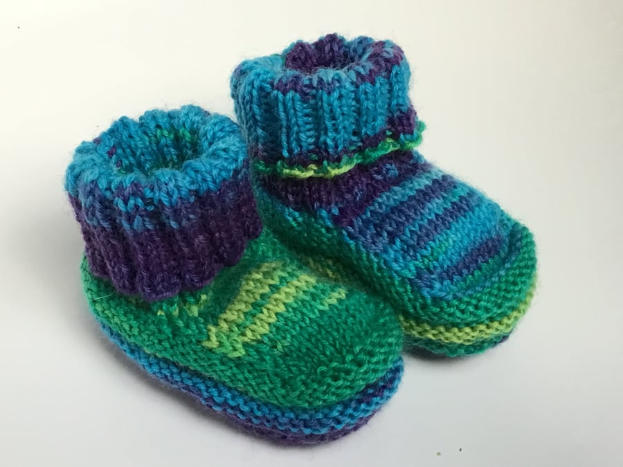 Cosy and cute handknitted shoes for a new baby present - boy or girl age 3 month