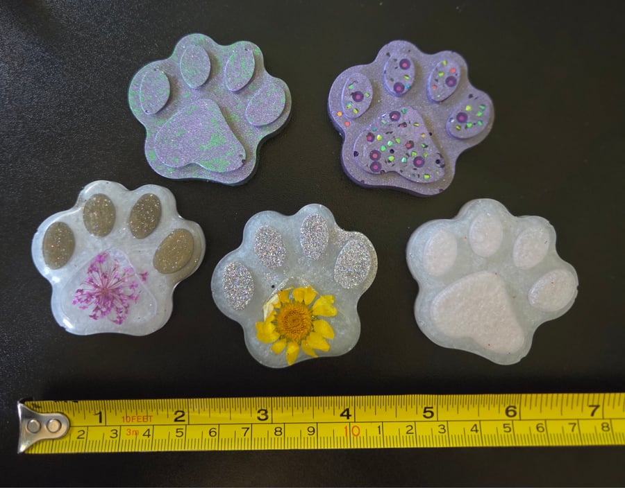Nipfest perfectly imperfect resin paws -flat