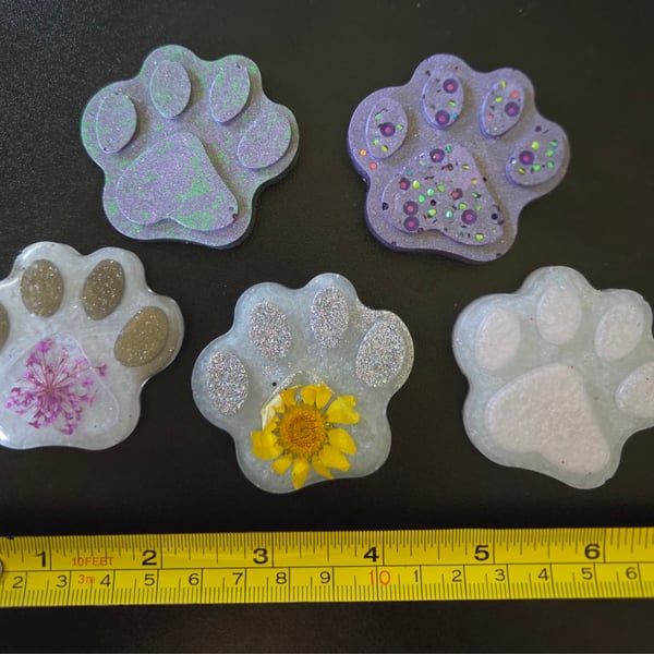 Nipfest perfectly imperfect resin paws -flat