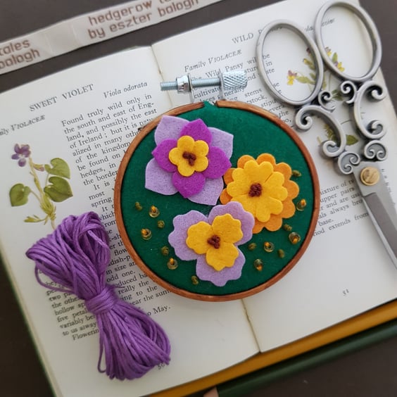 Garden flowers, layered felt flowers - small wall decoration 