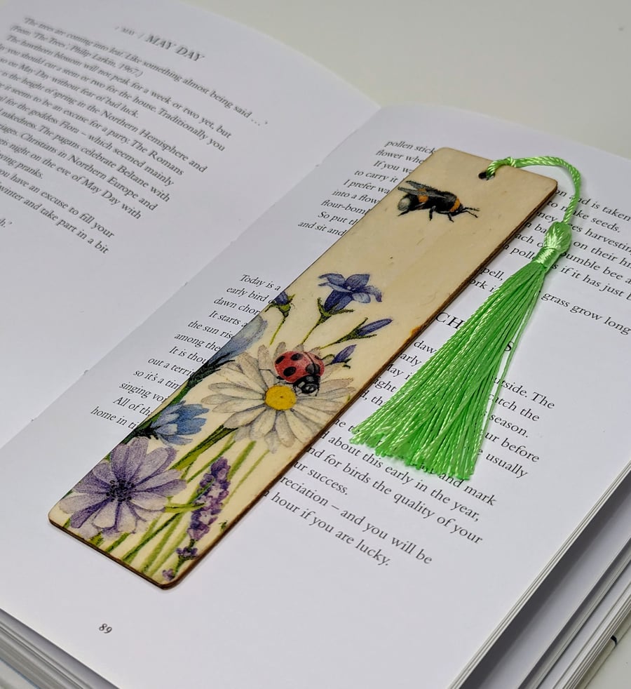 Wooden bookmark, wildlife garden design, gift for a nature lover