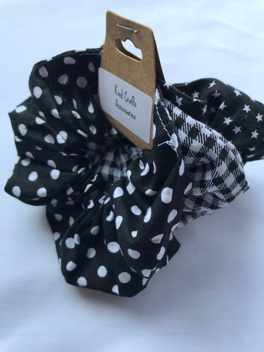 Small cotton hair scrunchies Children's hair scrunchies 3 for 2 pounds.