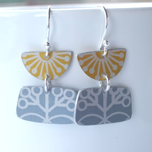 Yellow and grey retro flower earrings 