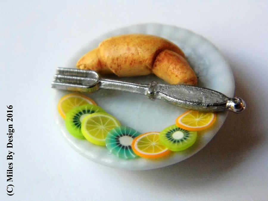 Miniature Croissant & Fruit Breakfast Plate