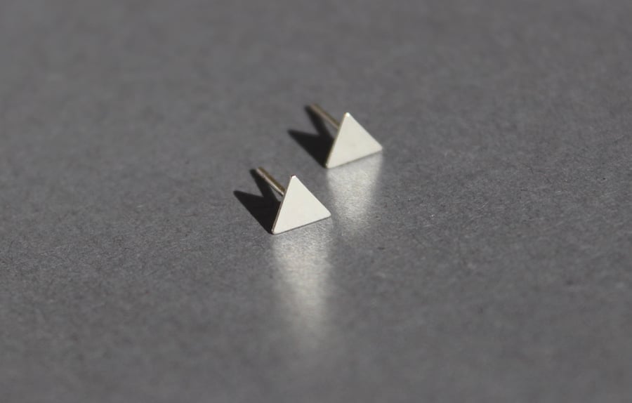 small silver triangle studs, silver studs triangle, geometric studs