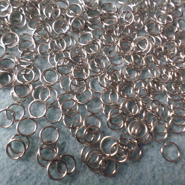 75 x Silver Tone Jumprings - Unsoldered - 7mm 