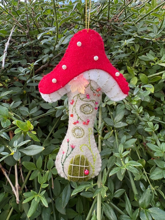 Felt Toadstool House 