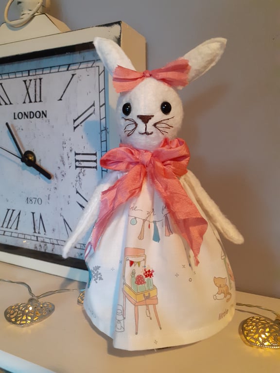 BUNNY BED SPRING ORNAMENT