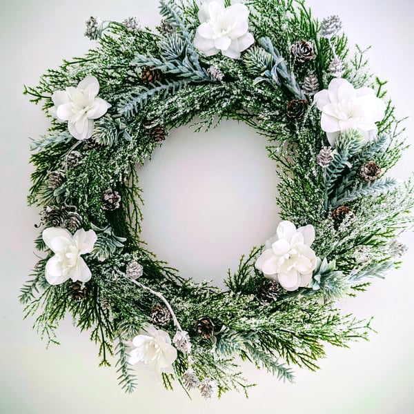 Snowy Christmas Wreath 