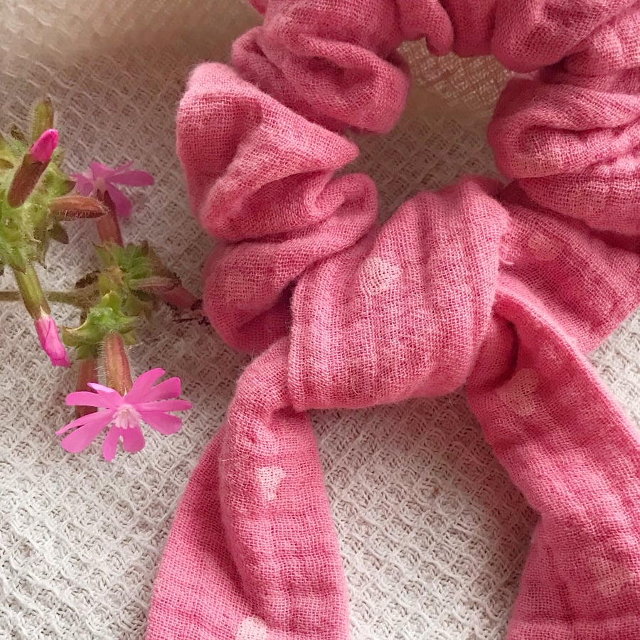Bow Tail Scrunchie in Pink