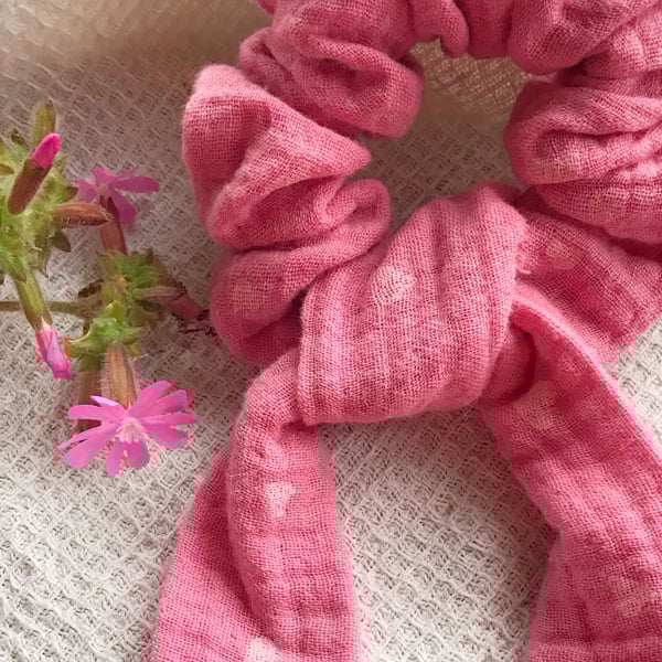 Bow Tail Scrunchie in Pink