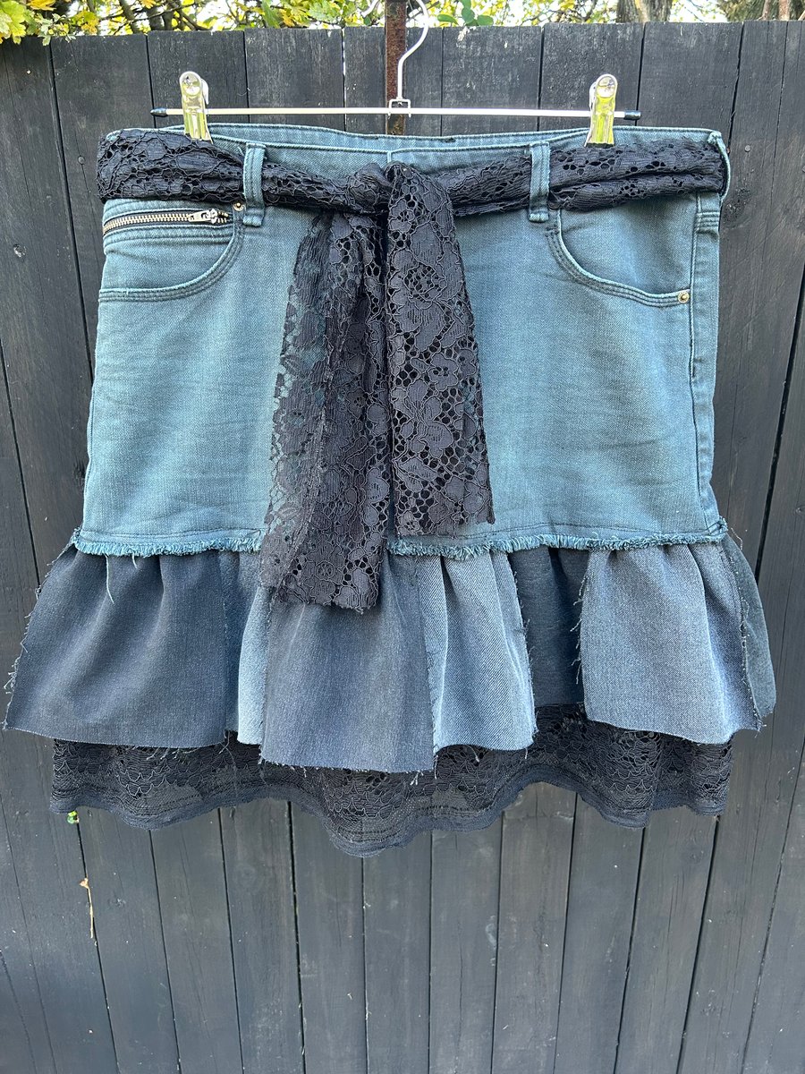 Women’s denim ruffled skirt Size 14
