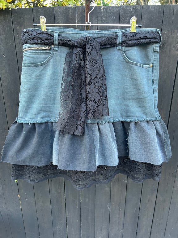 Women’s denim ruffled skirt Size 14