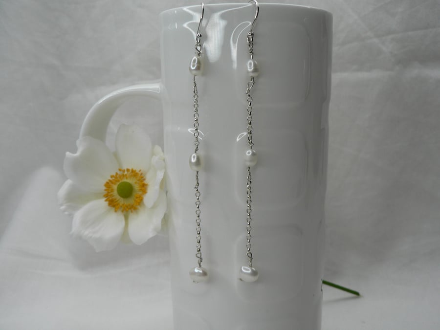 3 Pearls on a Silver Chain, free delivery