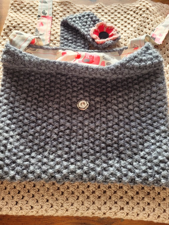 Grey, with pink floral lining shoulder bag