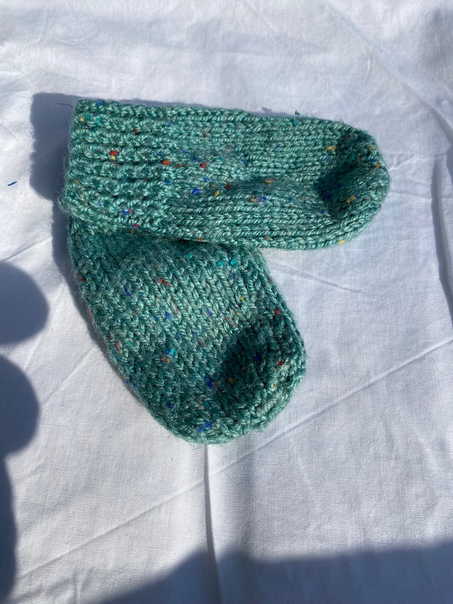 Speckled Green Mittens, Handknitted 0-3 months 